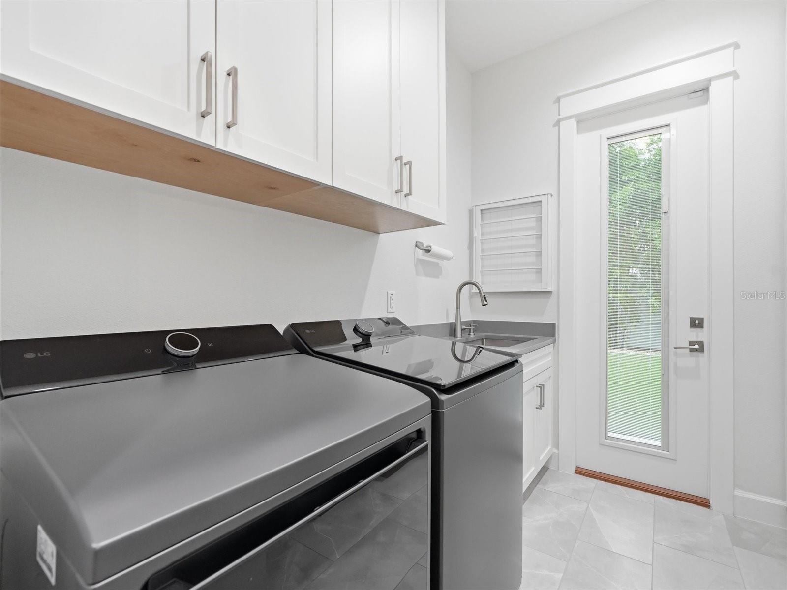 3718 W PALMIRA AVE — photo 70