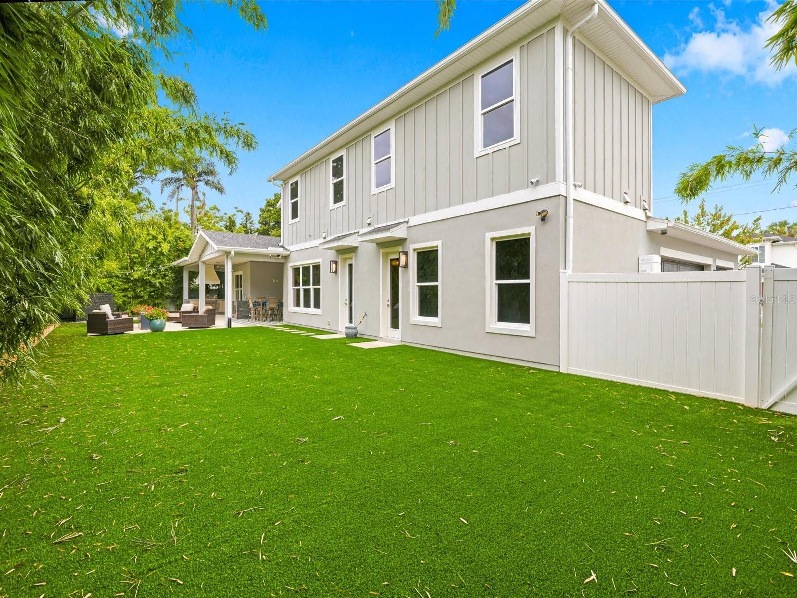 3718 W PALMIRA AVE — photo 79