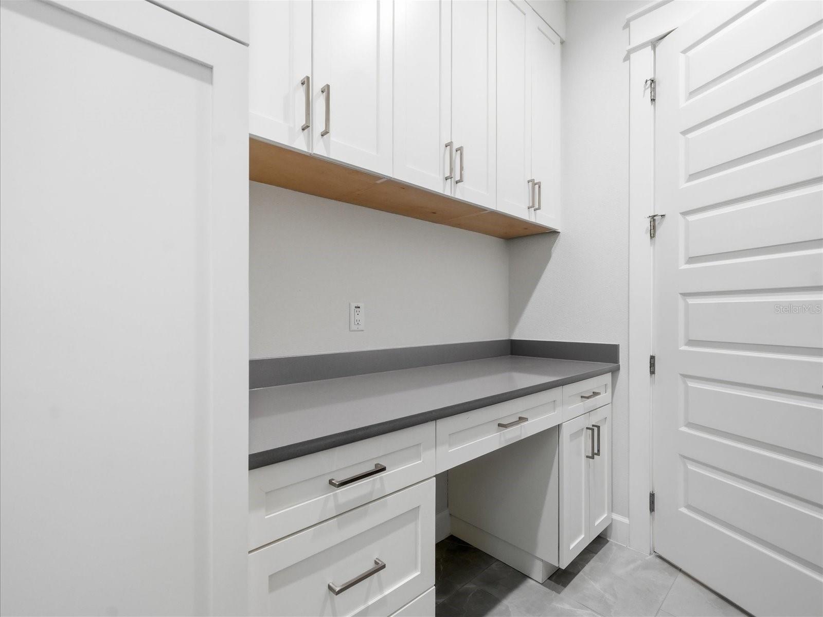 3718 W PALMIRA AVE — photo 71
