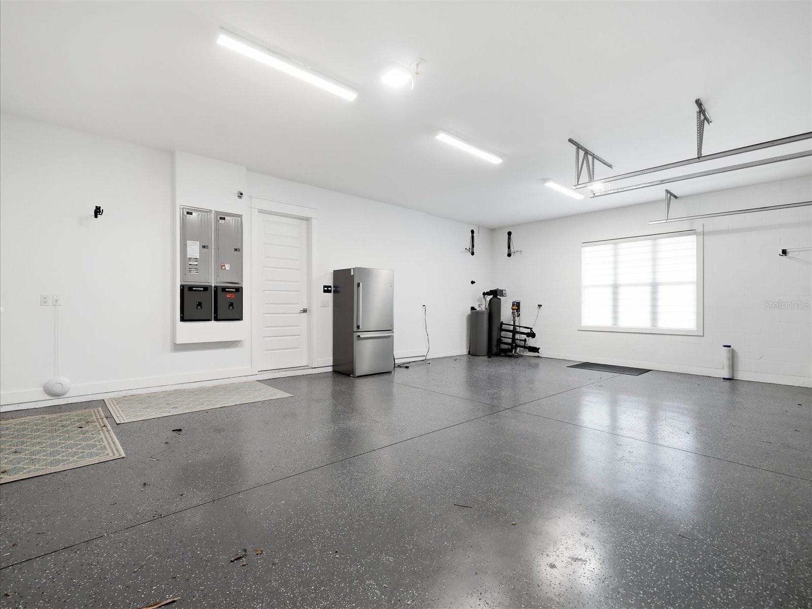 3718 W PALMIRA AVE — photo 80