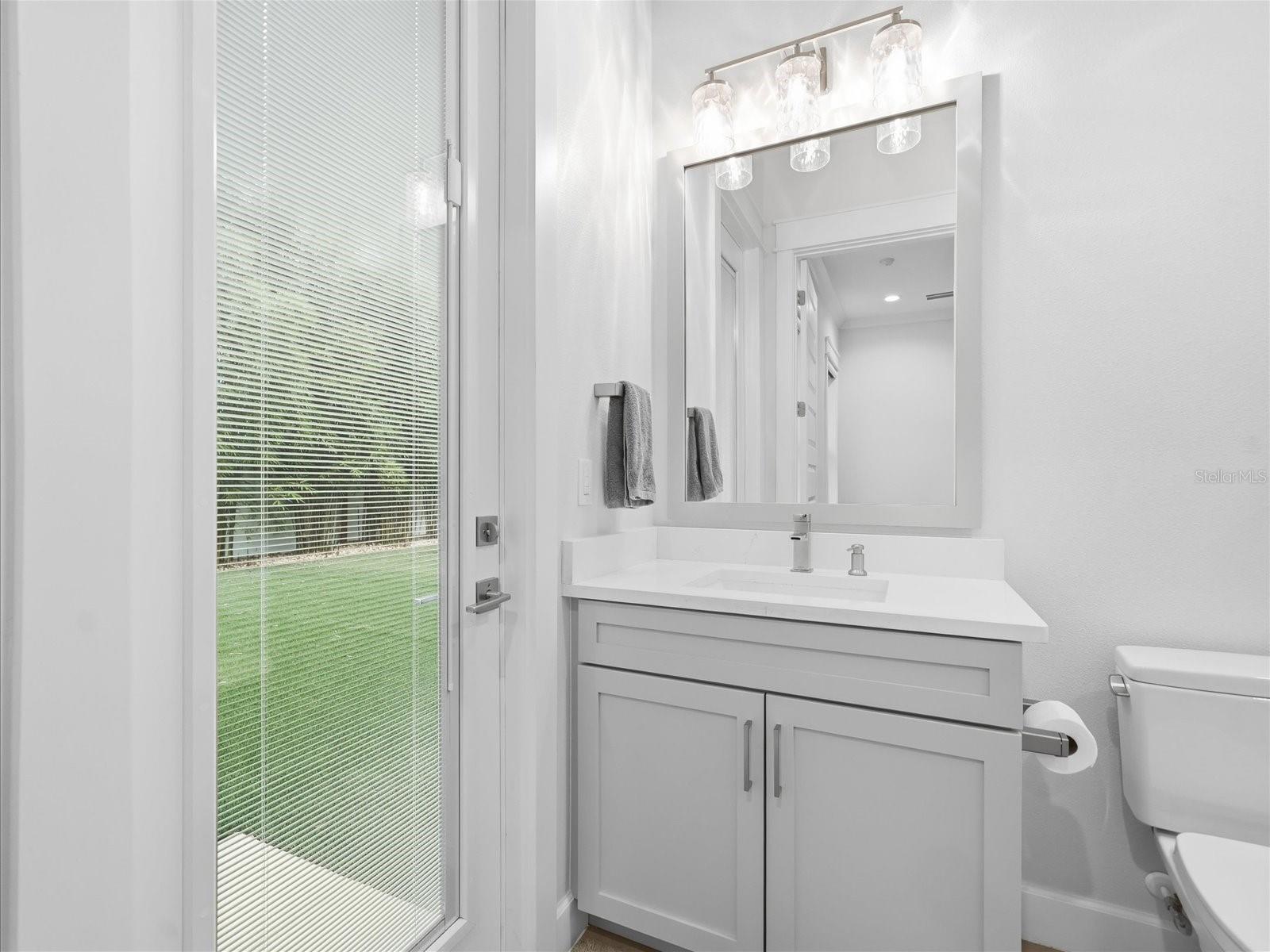 3718 W PALMIRA AVE — photo 46
