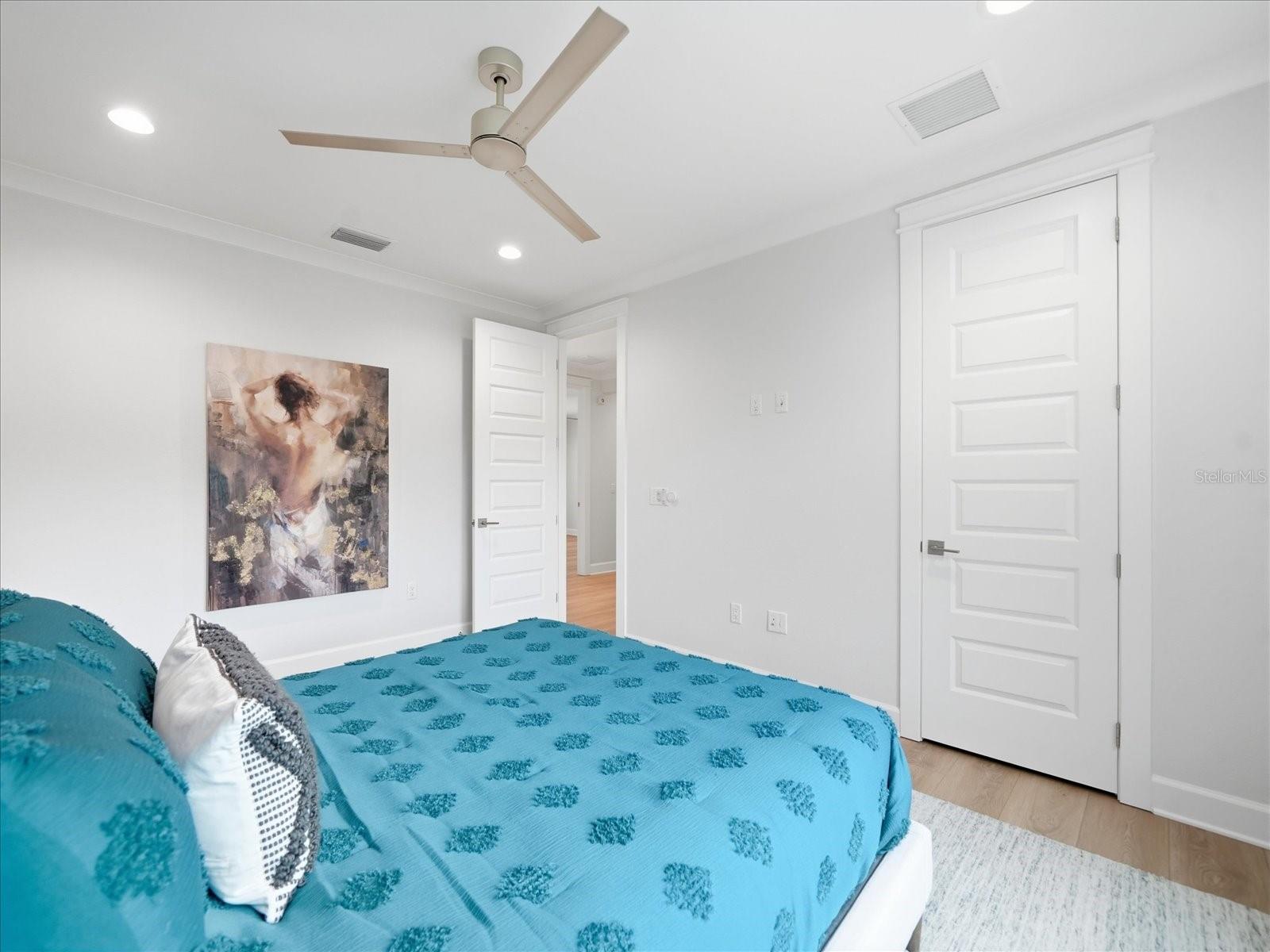 3718 W PALMIRA AVE — photo 61