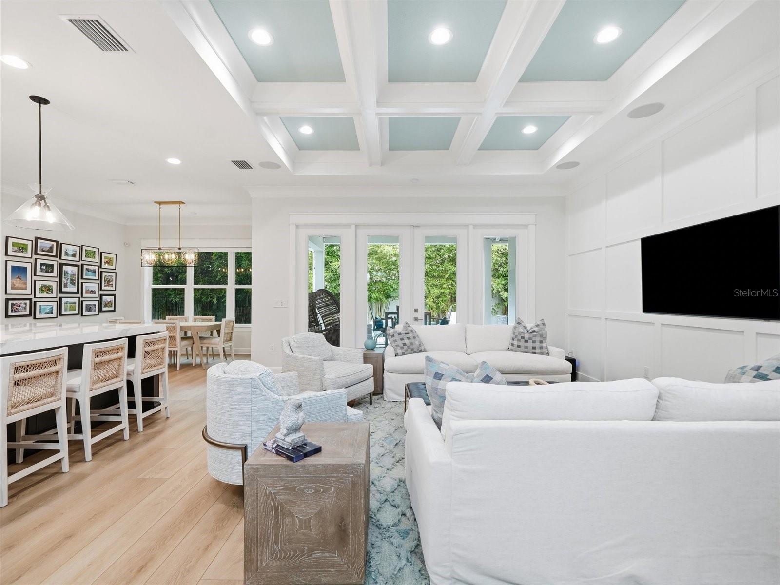3718 W PALMIRA AVE — photo 5