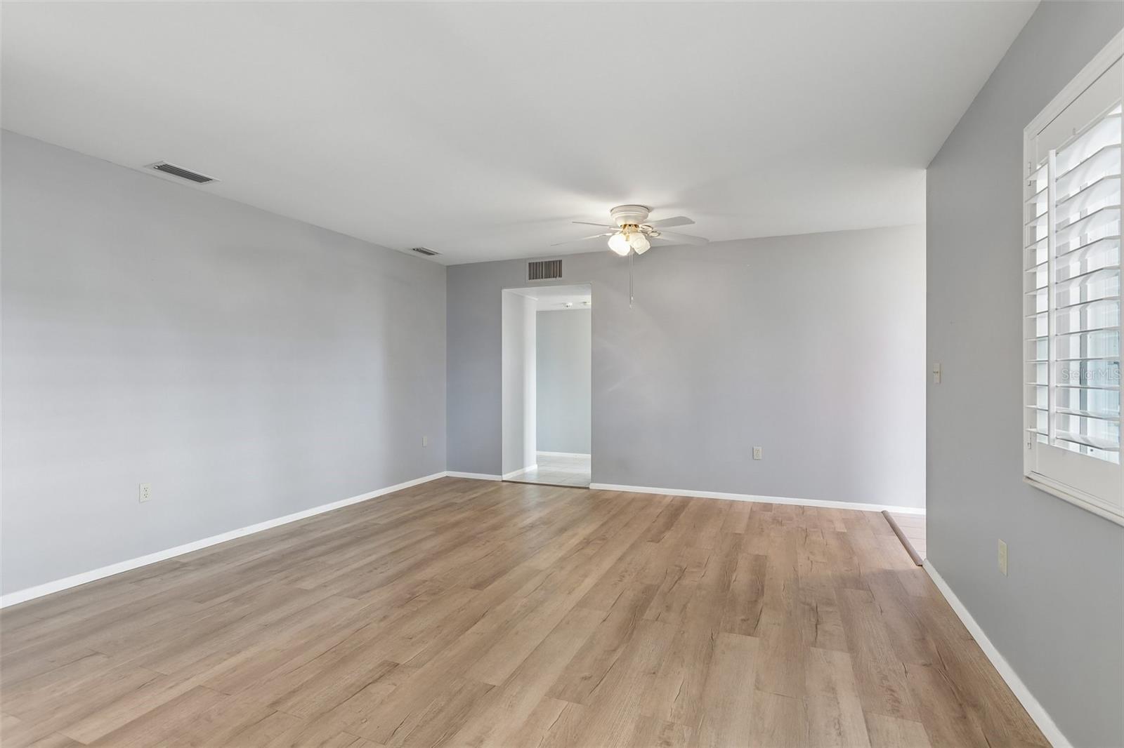 1001 LA JOLLA AVE — photo 8