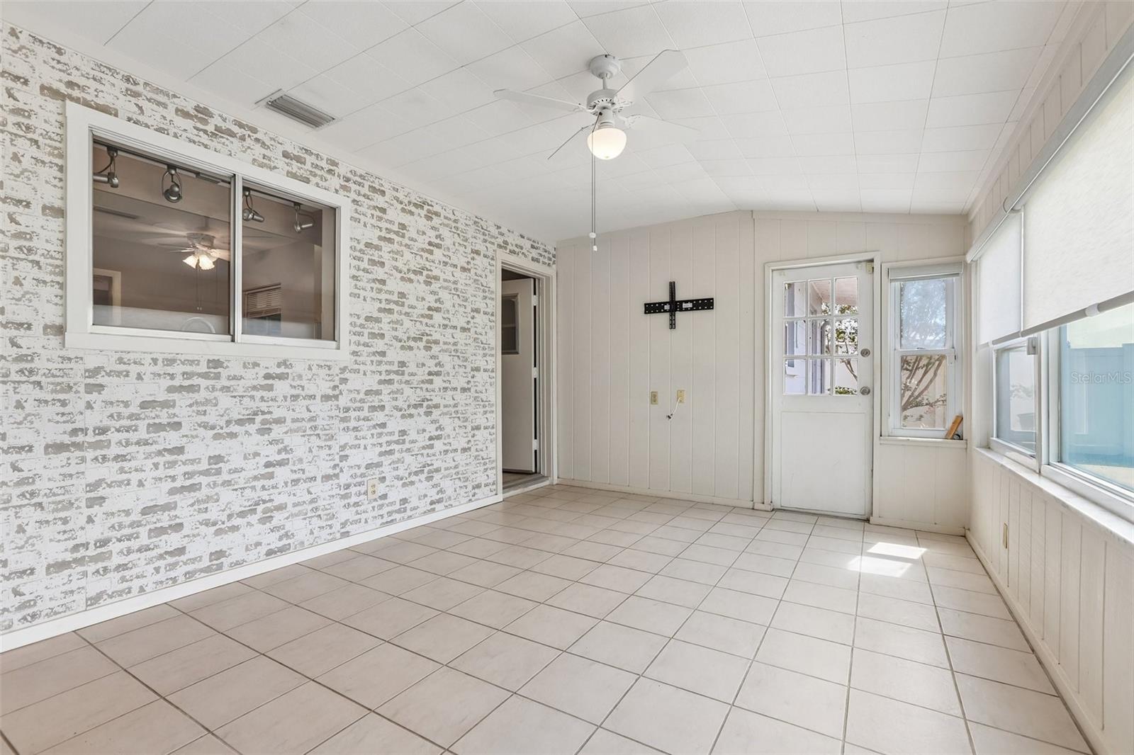 1001 LA JOLLA AVE — photo 38