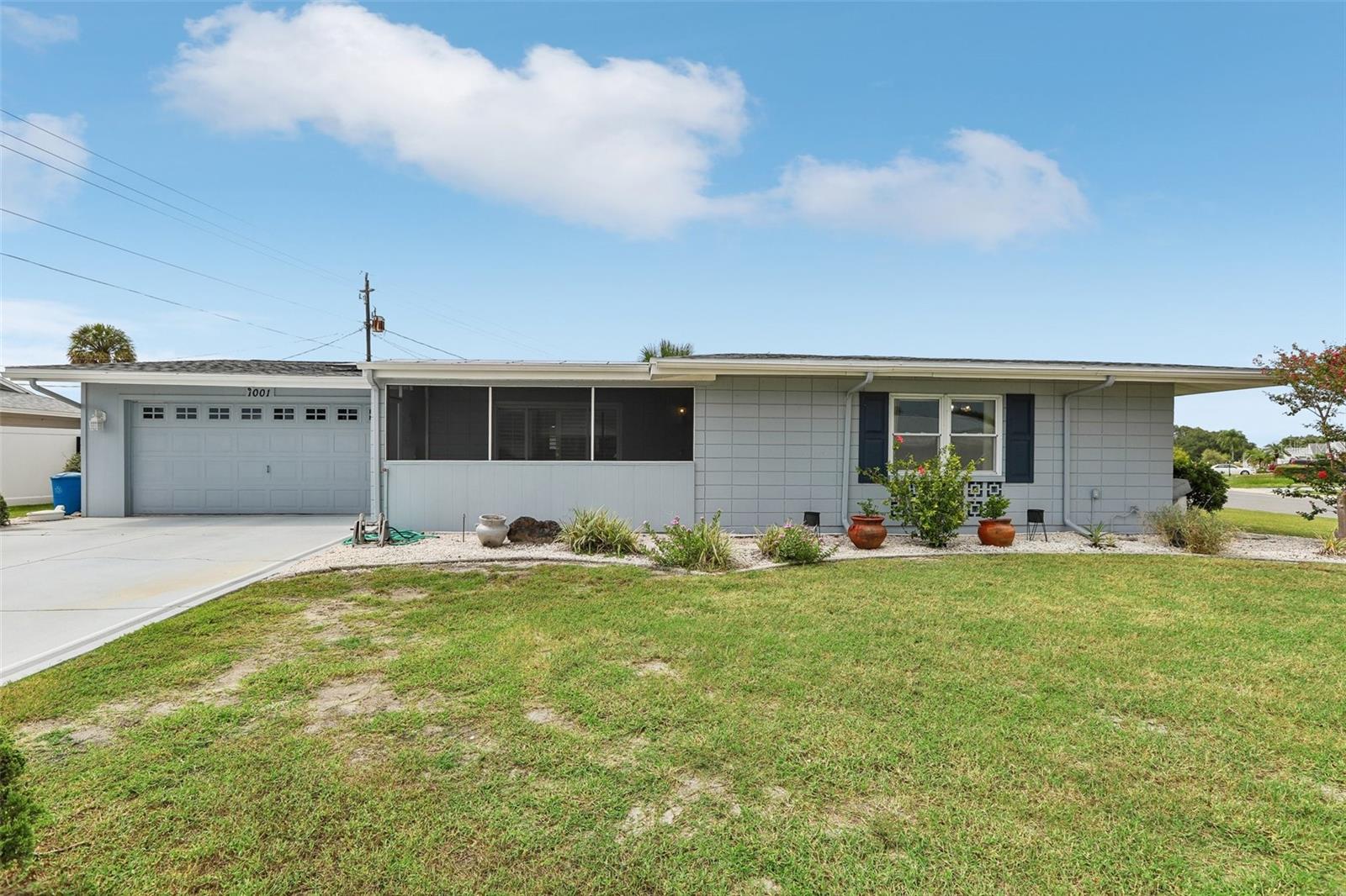 1001 LA JOLLA AVE — photo 3