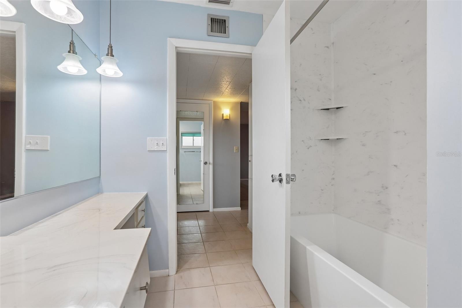 1001 LA JOLLA AVE — photo 27