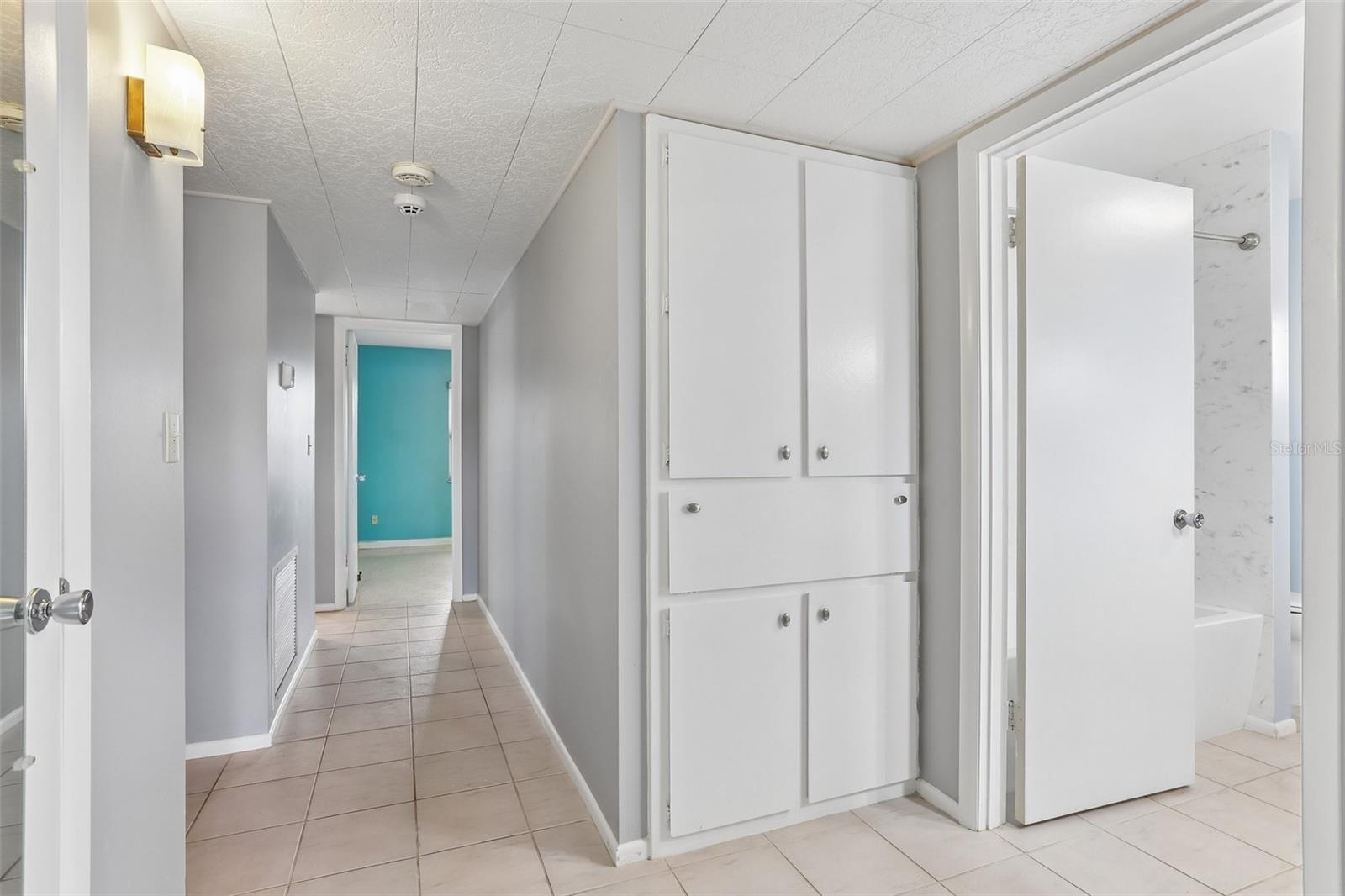 1001 LA JOLLA AVE — photo 28