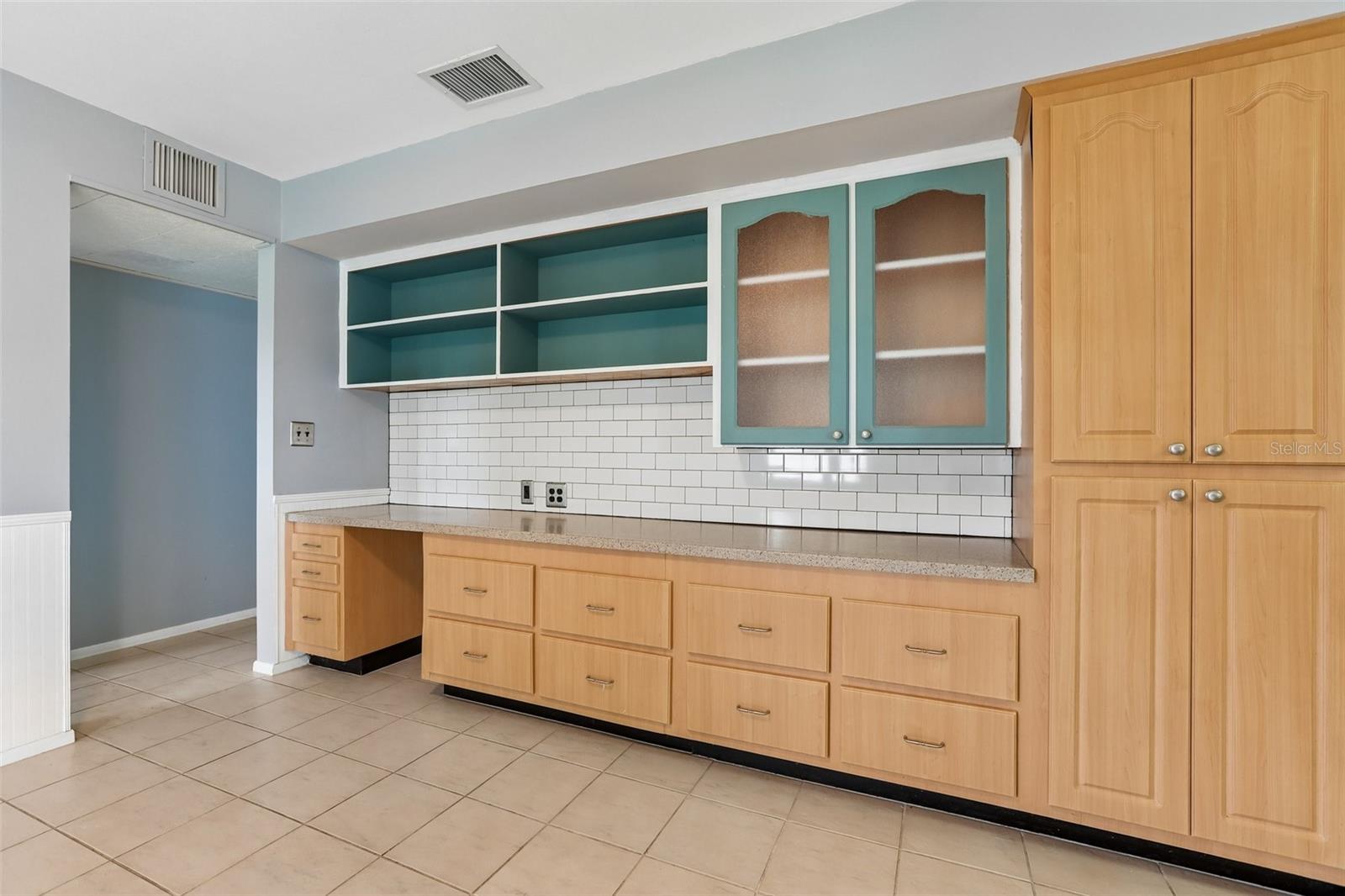 1001 LA JOLLA AVE — photo 16