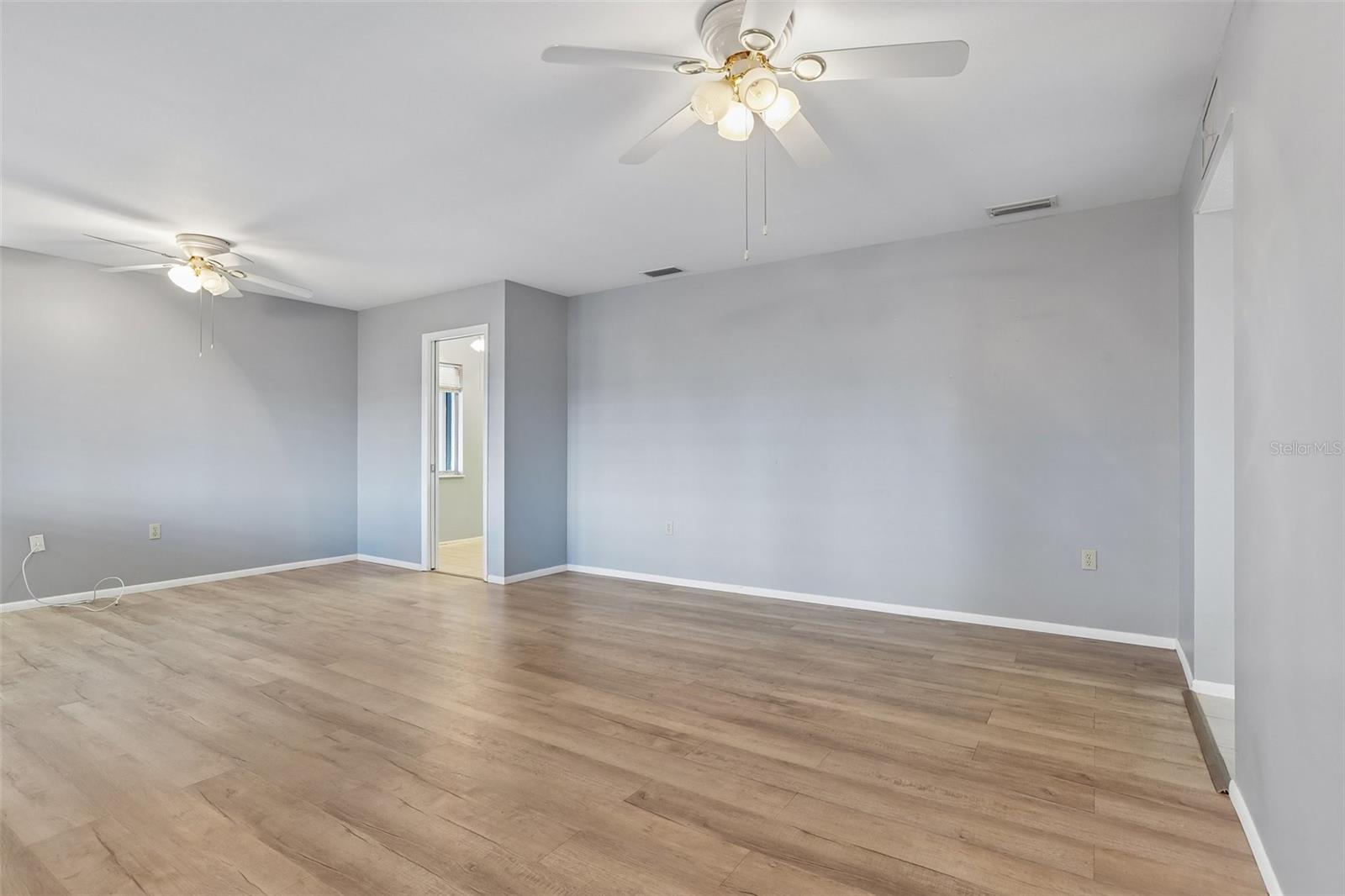 1001 LA JOLLA AVE — photo 7