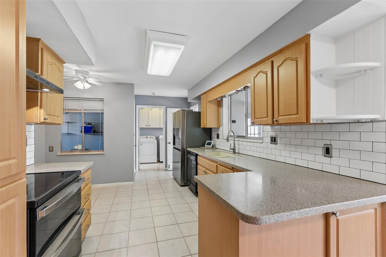 1001 LA JOLLA AVE — photo 17
