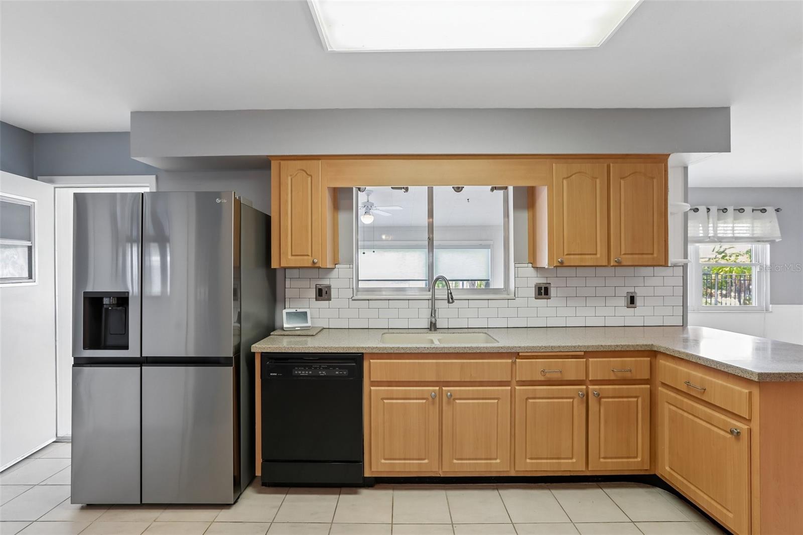 1001 LA JOLLA AVE — photo 19