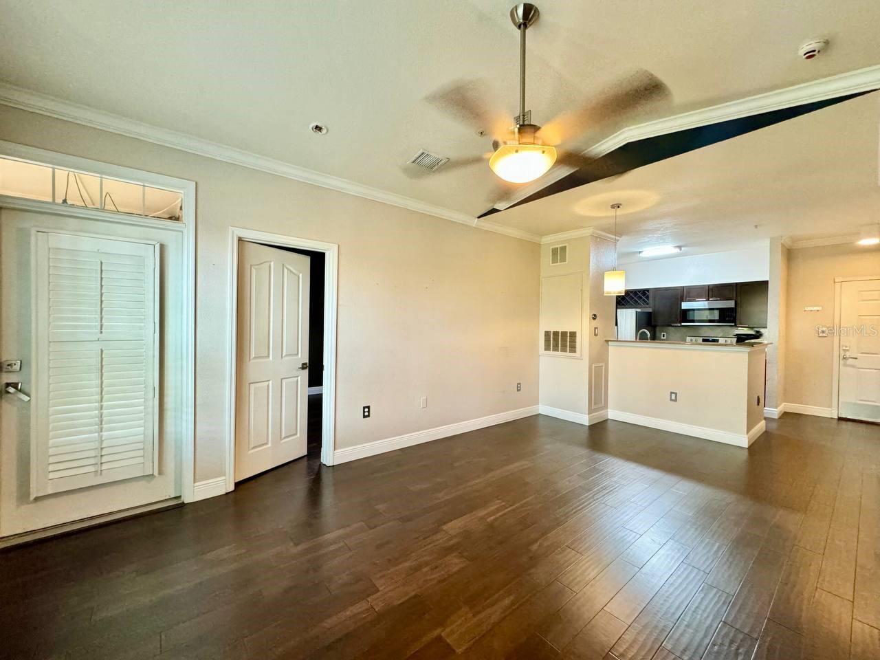 5000 CULBREATH KEY WAY #1-318 — photo 9