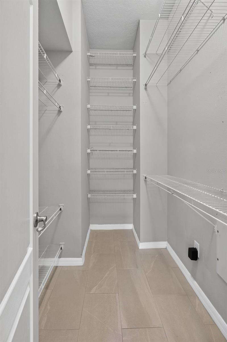 7961 CARRIAGE POINTE DR — photo 21