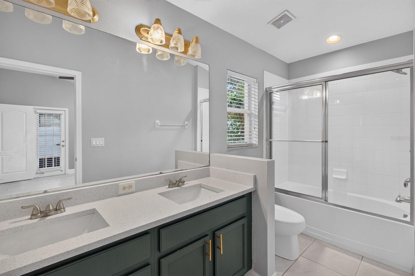 7961 CARRIAGE POINTE DR — photo 19