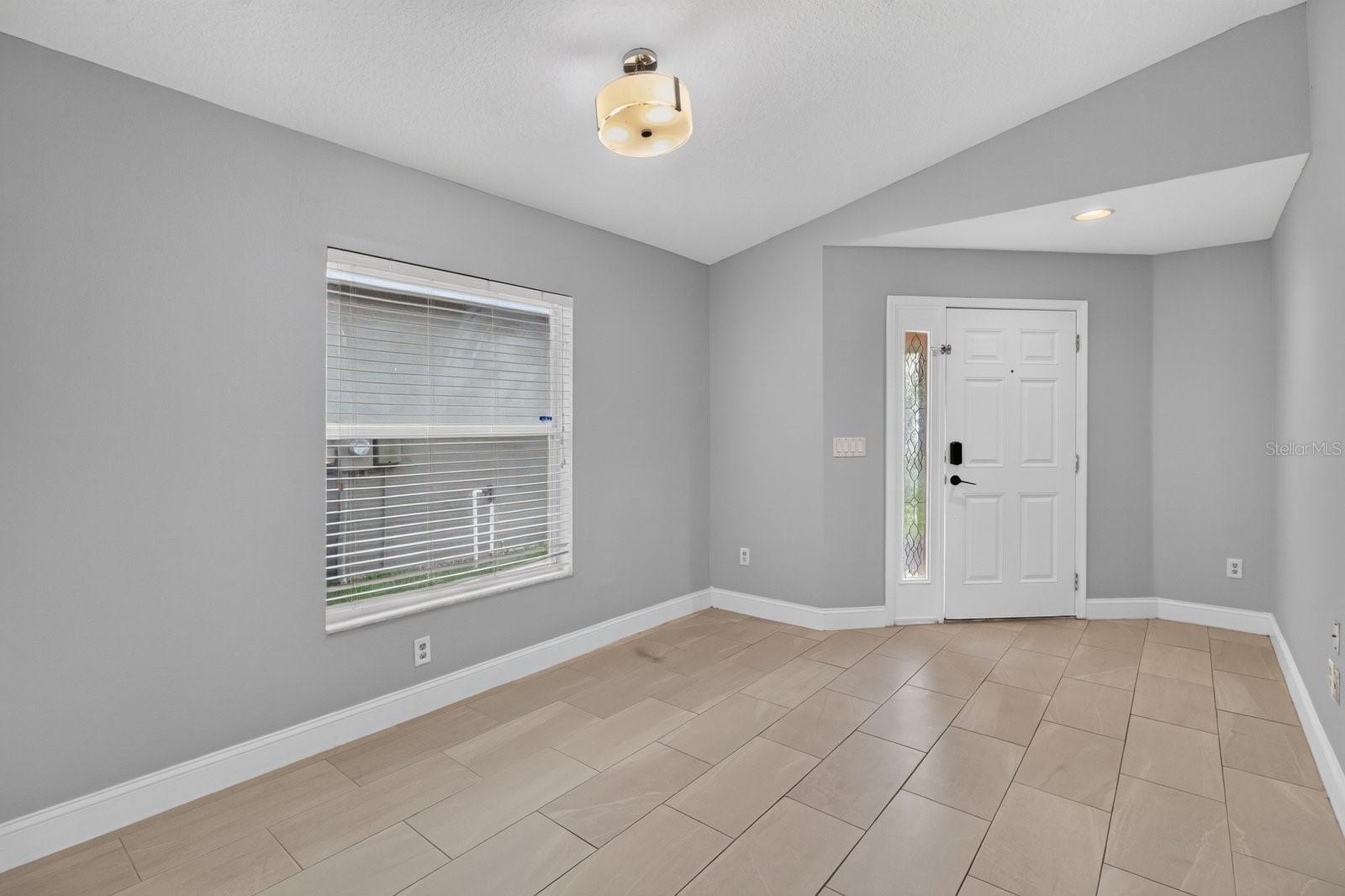 7961 CARRIAGE POINTE DR — photo 7