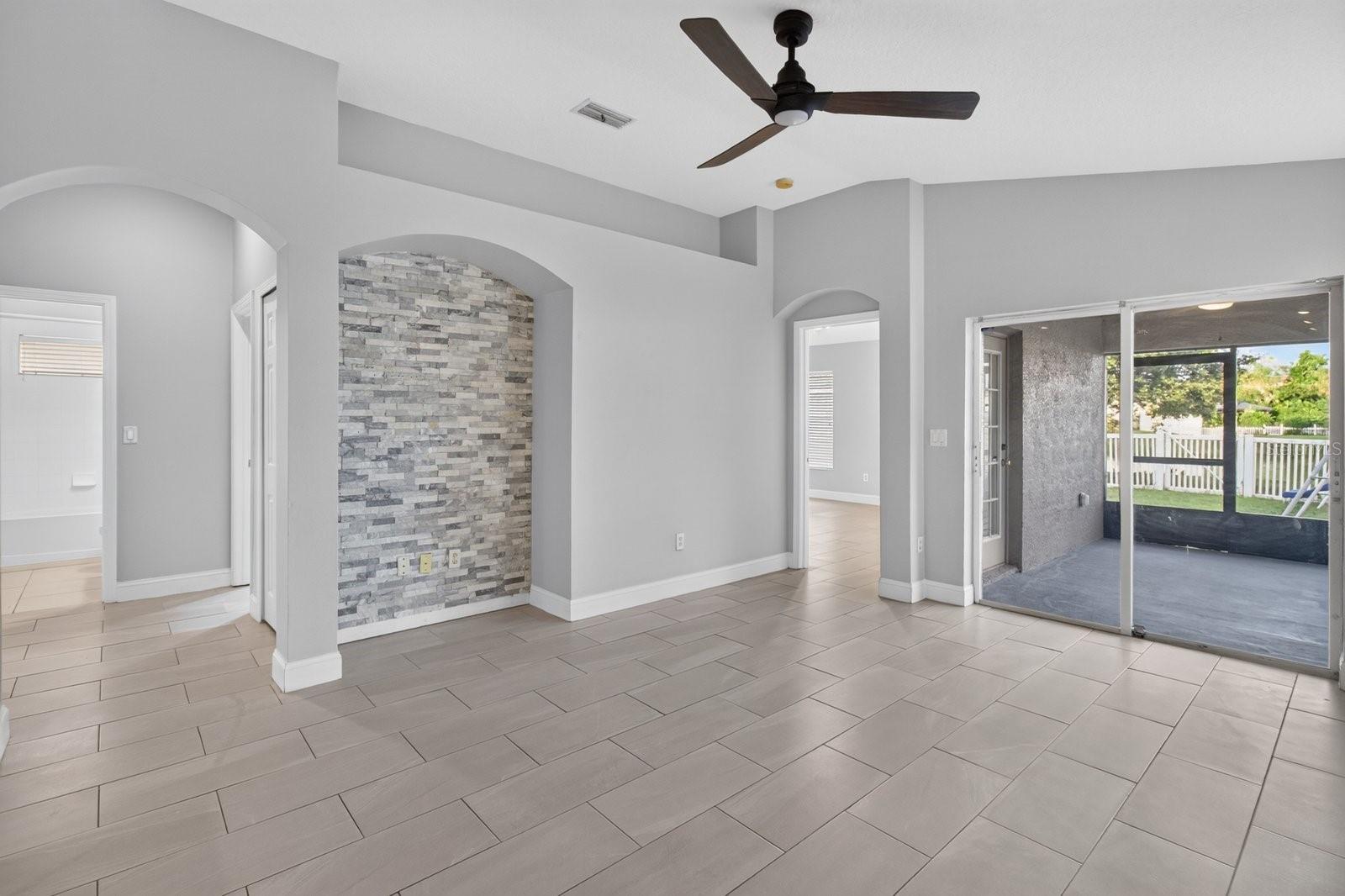 7961 CARRIAGE POINTE DR — photo 12