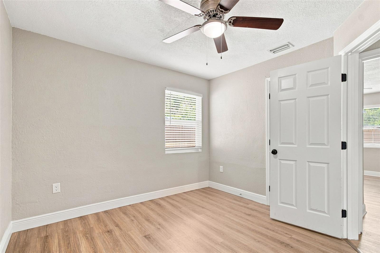 1217 E NORFOLK ST — photo 12