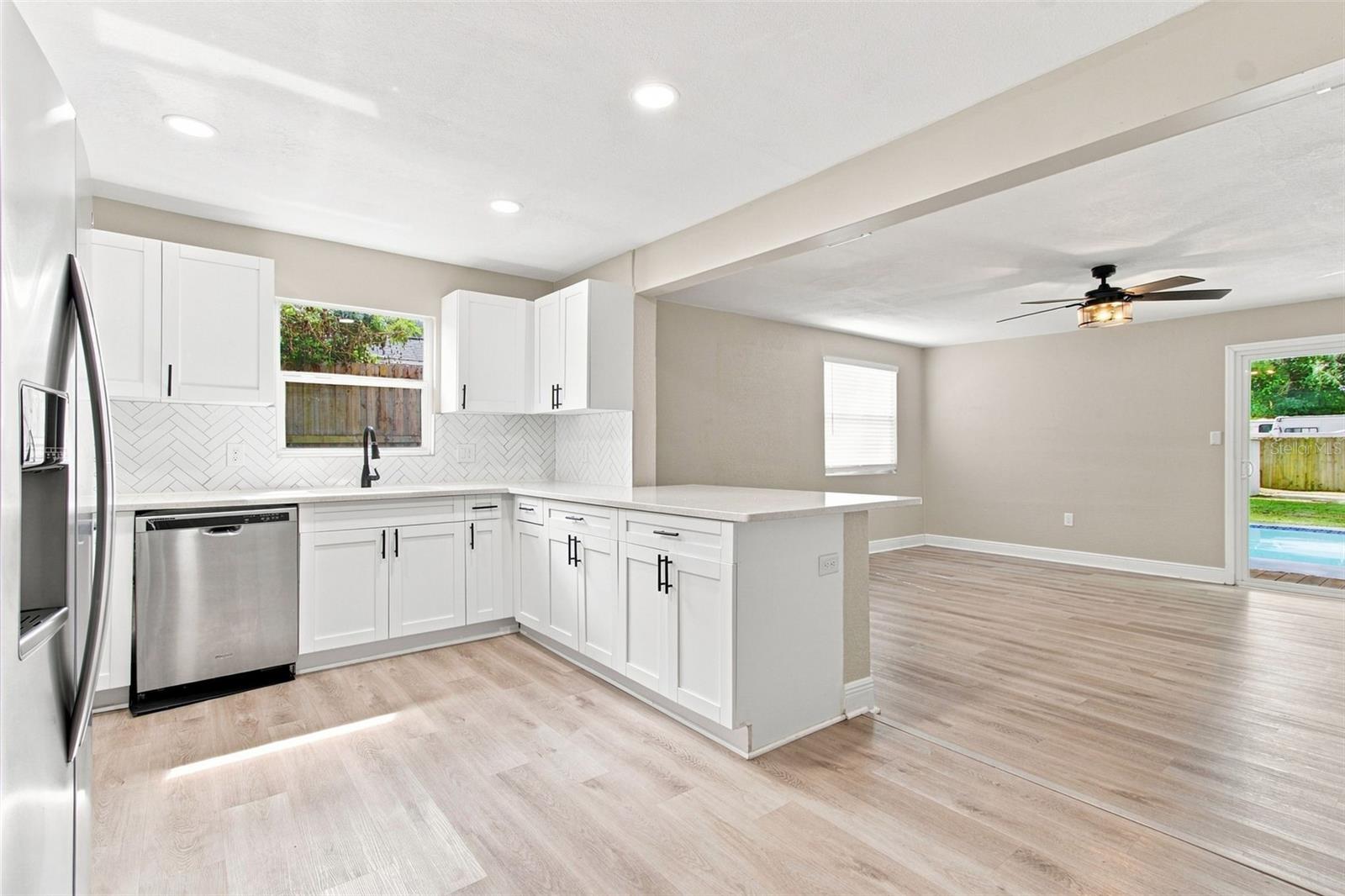 1217 E NORFOLK ST — photo 17