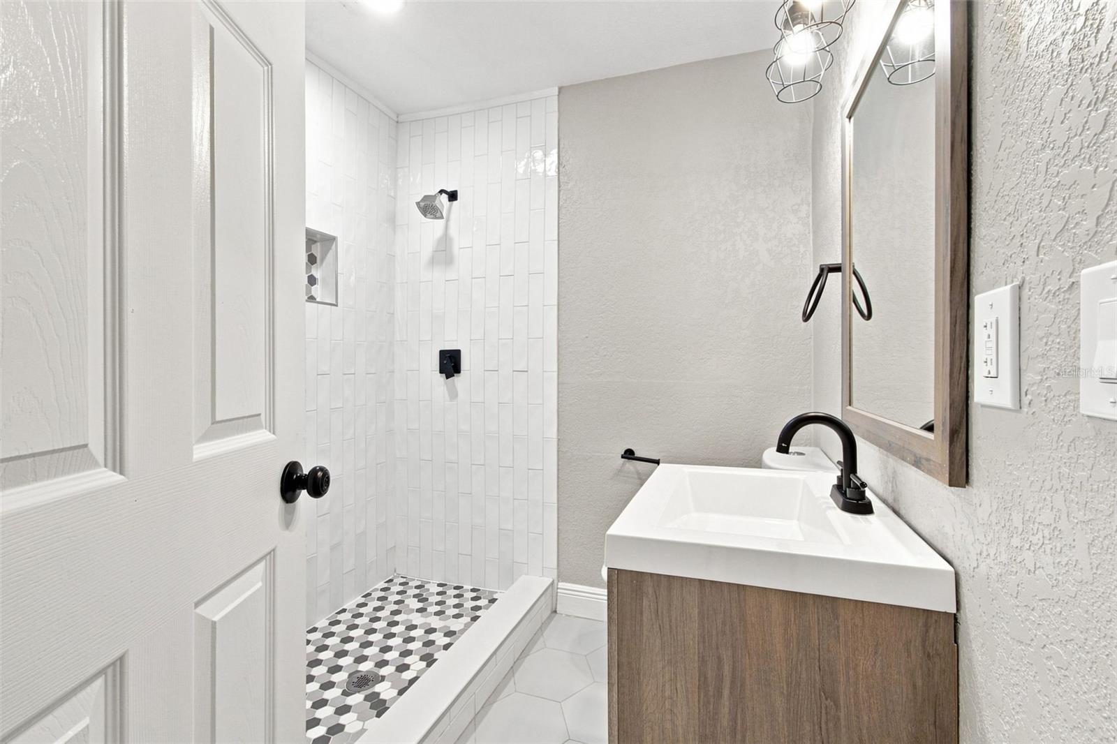 1217 E NORFOLK ST — photo 9