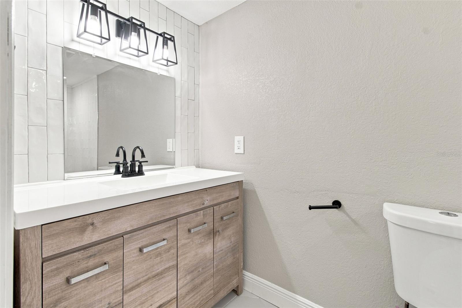 1217 E NORFOLK ST — photo 28