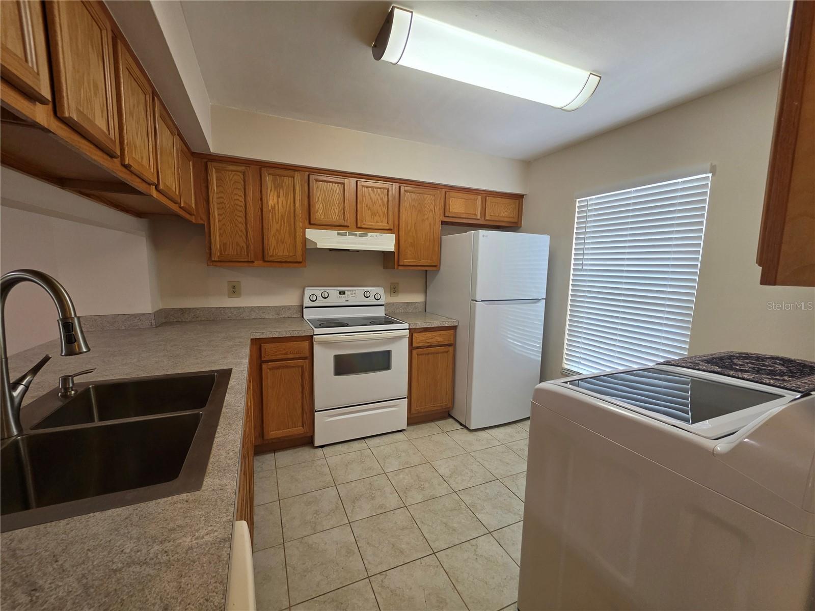 5202 SUNRIDGE PALMS DR #5202 — photo 4
