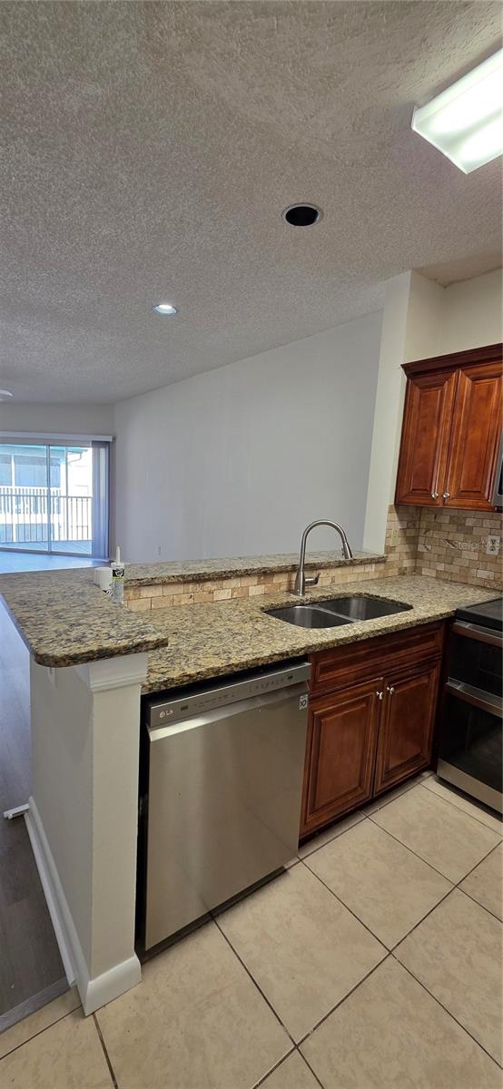 4115 CHATHAM OAK CT #210 — photo 8