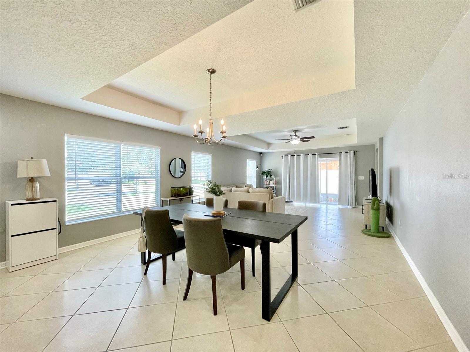 8227 MIDNIGHT SUN CT — photo 4
