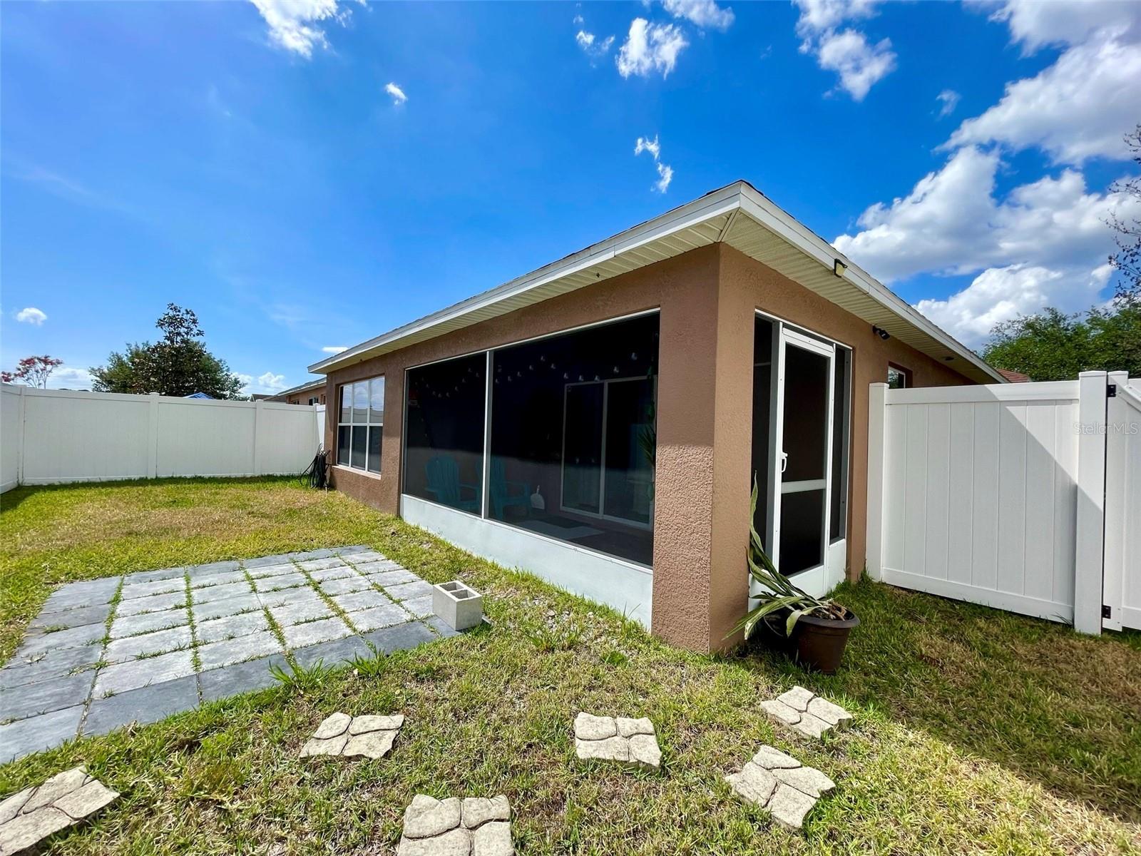 8227 MIDNIGHT SUN CT — photo 24