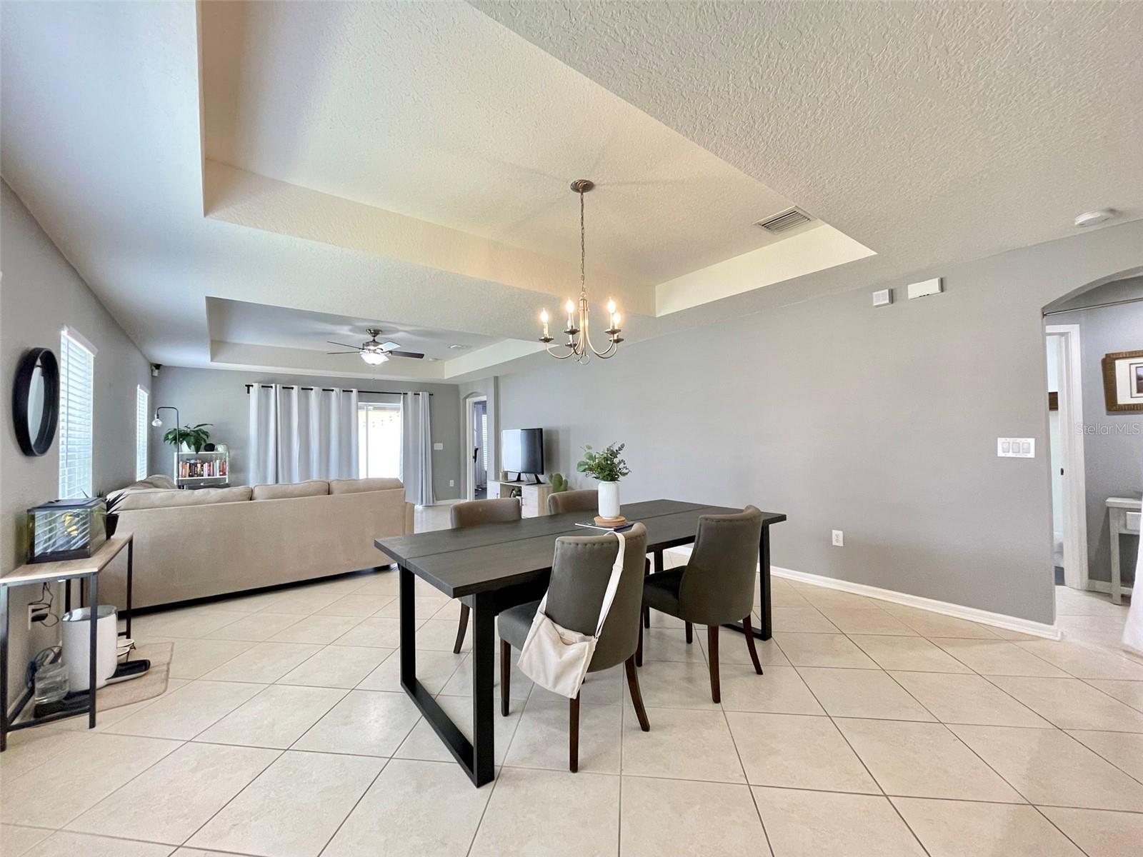 8227 MIDNIGHT SUN CT — photo 3