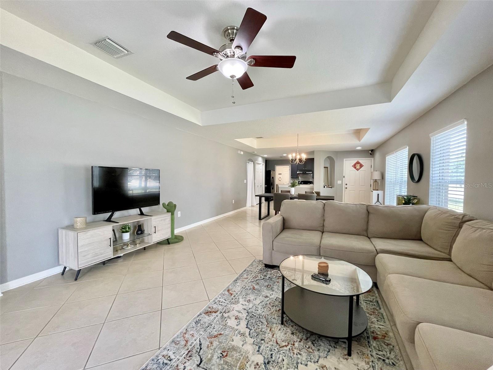 8227 MIDNIGHT SUN CT — photo 8