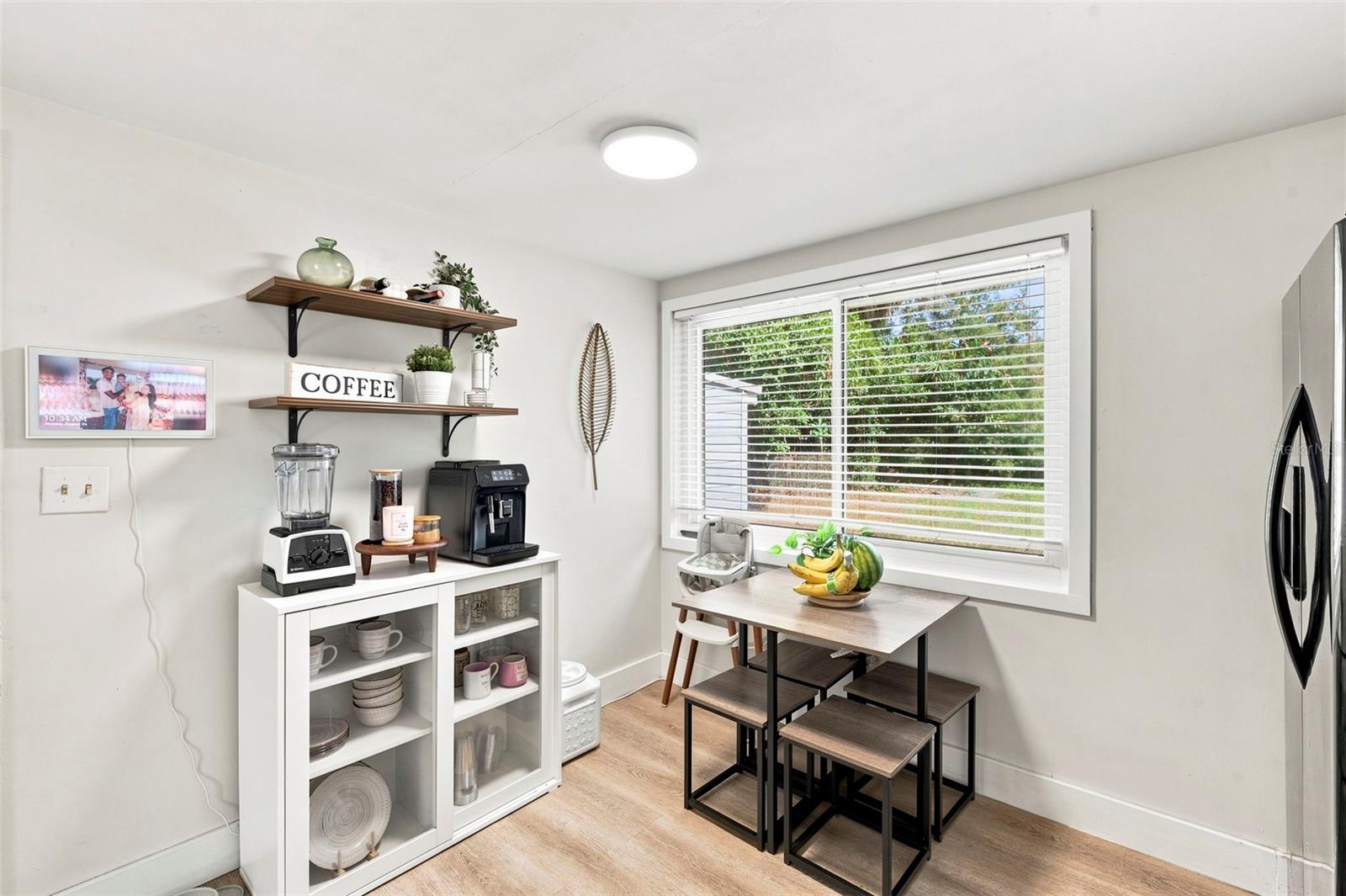 660 DEXTER DR — photo 13