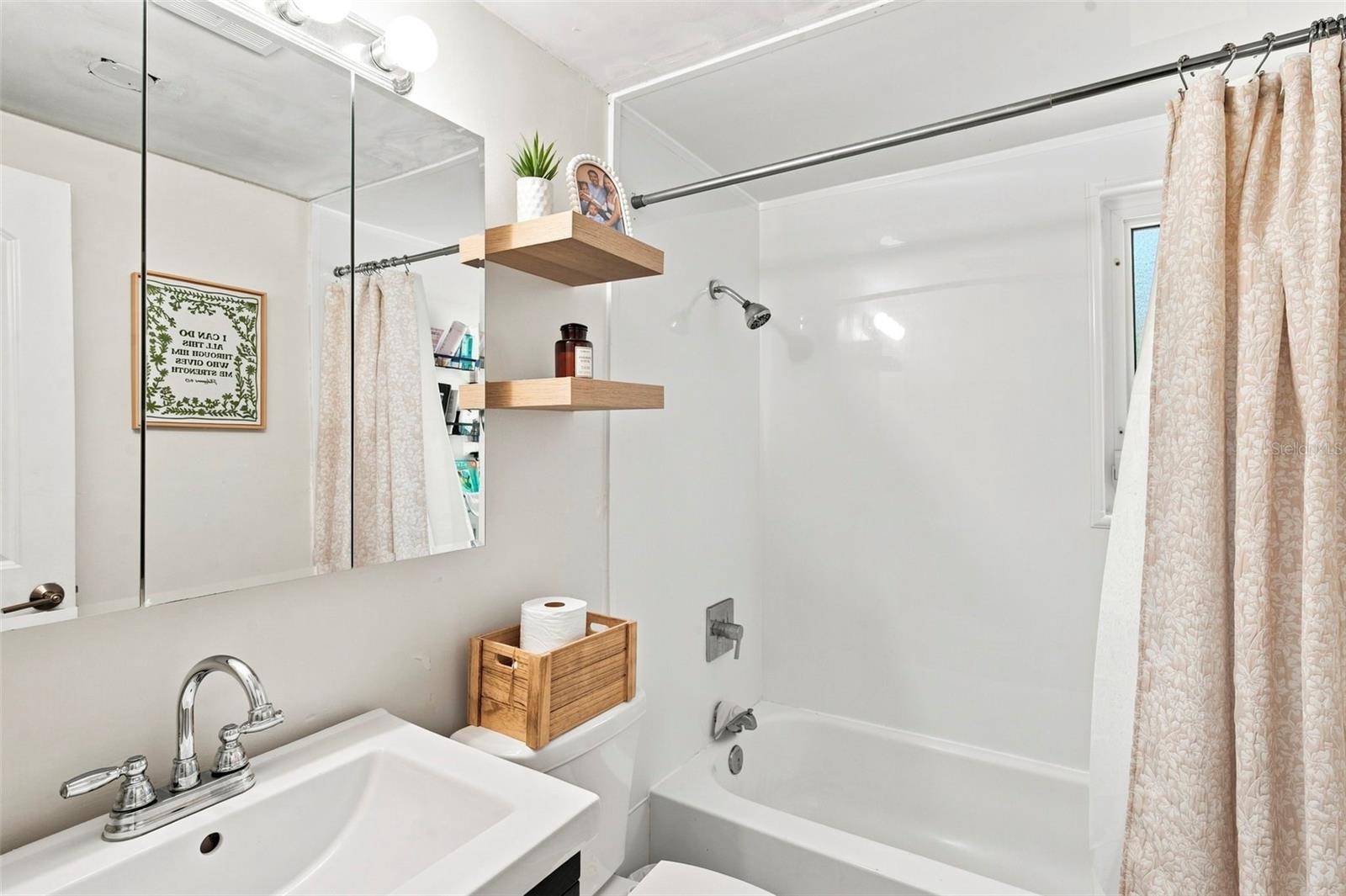 660 DEXTER DR — photo 16