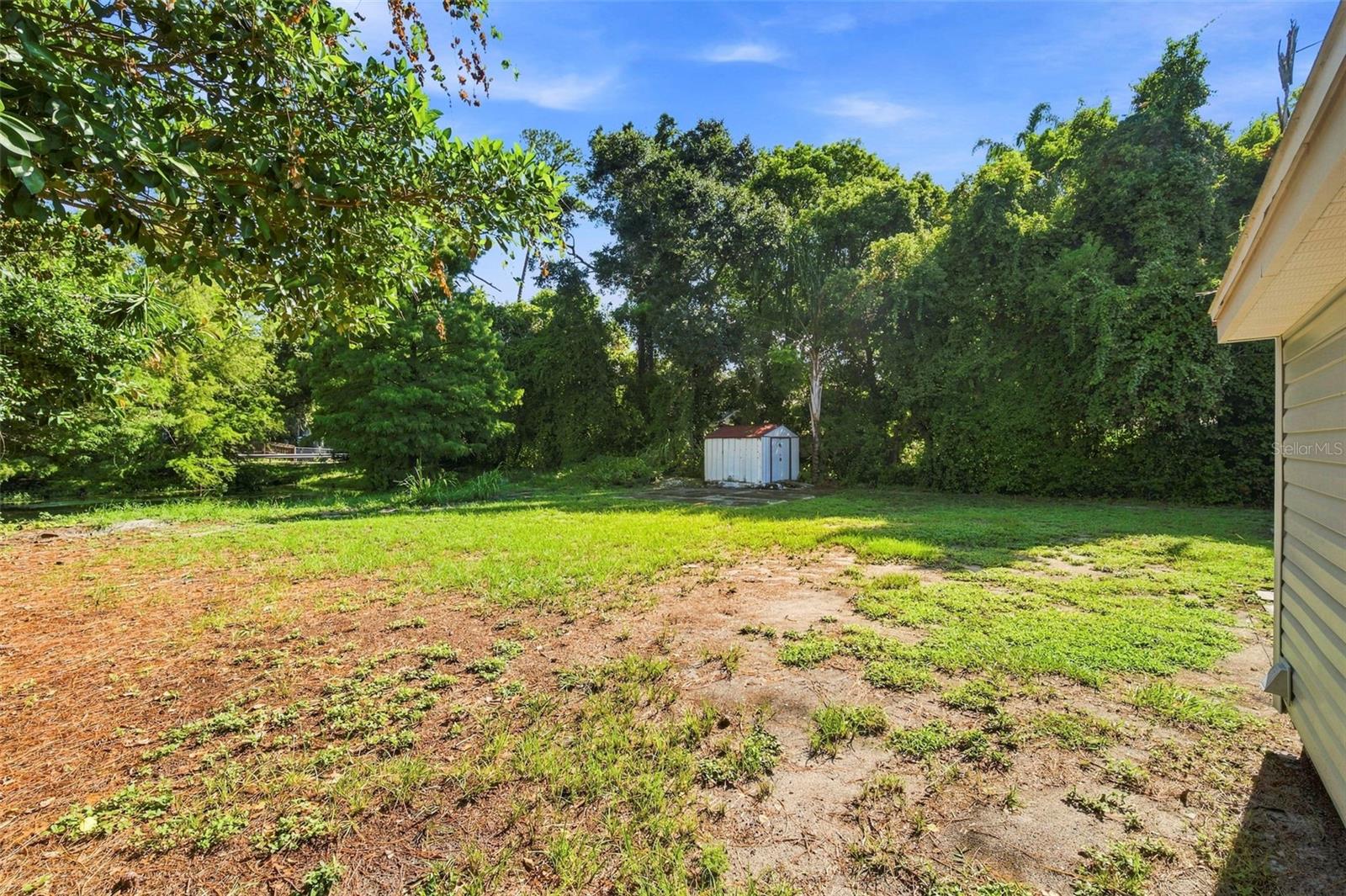 660 DEXTER DR — photo 24