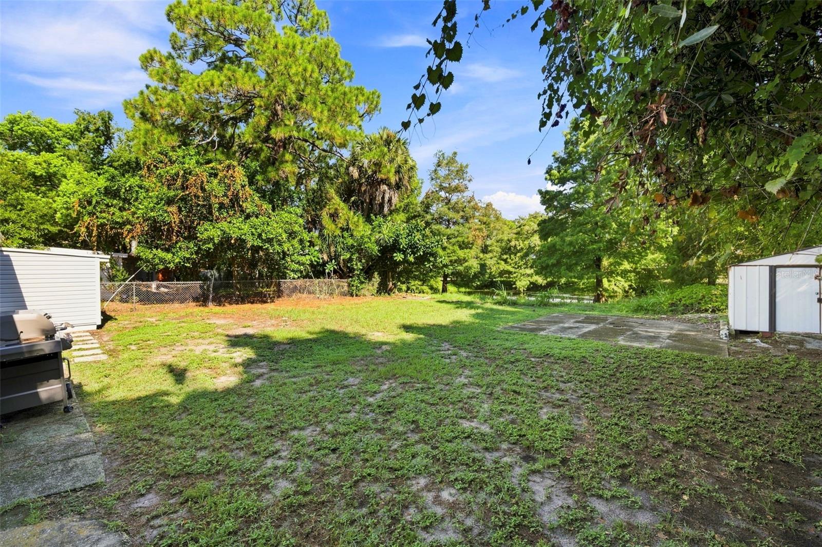 660 DEXTER DR — photo 25