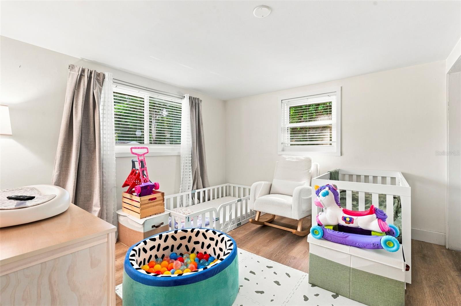660 DEXTER DR — photo 18
