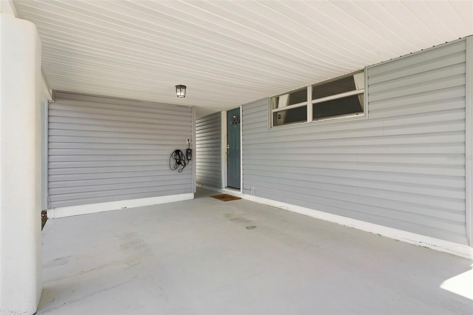 660 DEXTER DR — photo 5