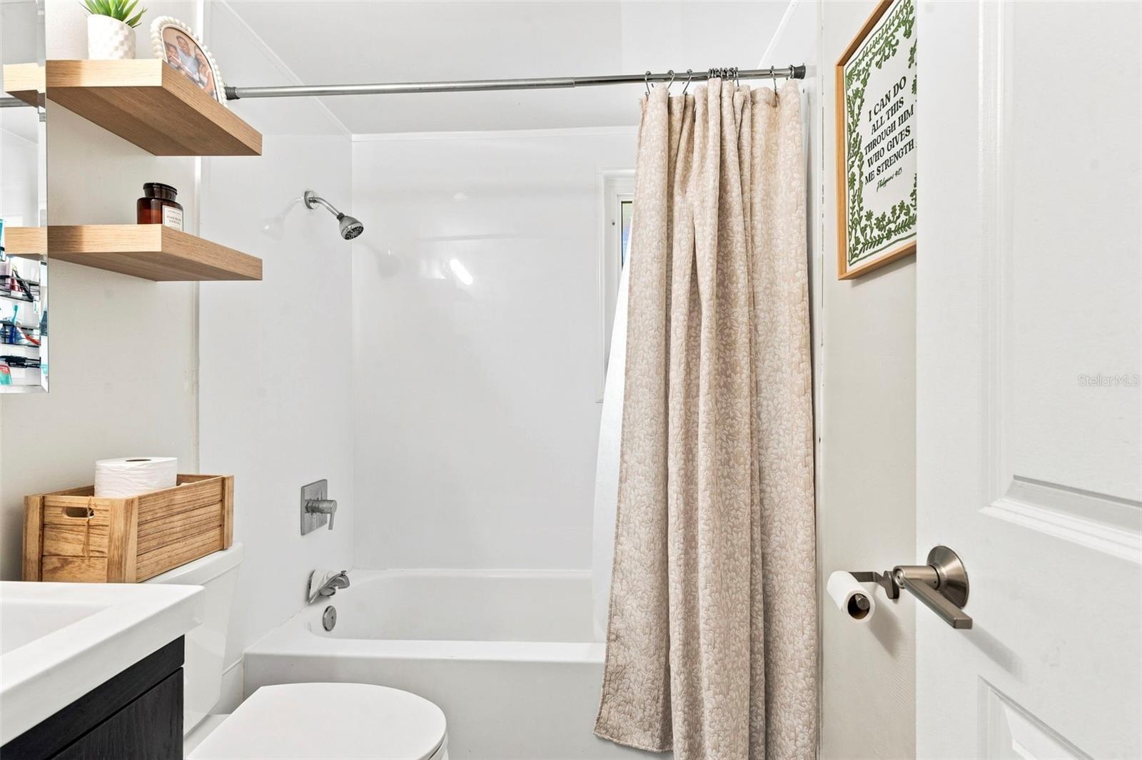 660 DEXTER DR — photo 17
