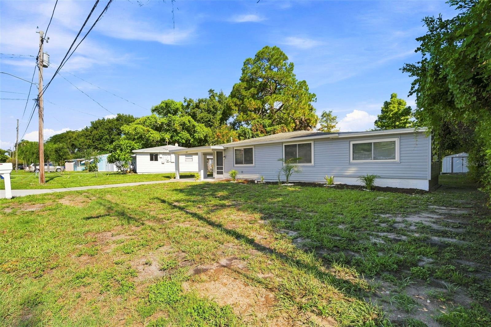 660 DEXTER DR — photo 3