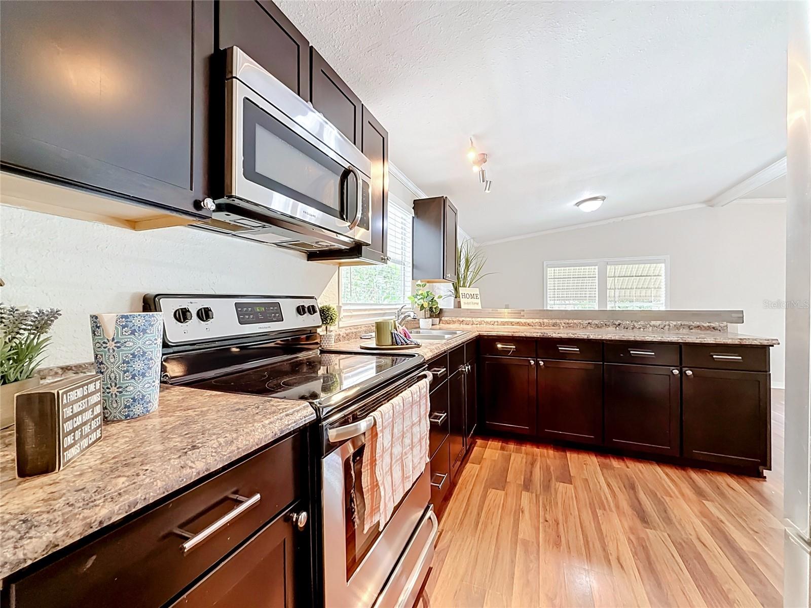 14446 SHANGRILA LN — photo 8
