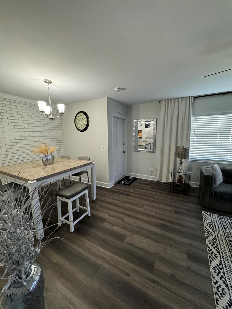 5608 GATEWAY DR — photo 15