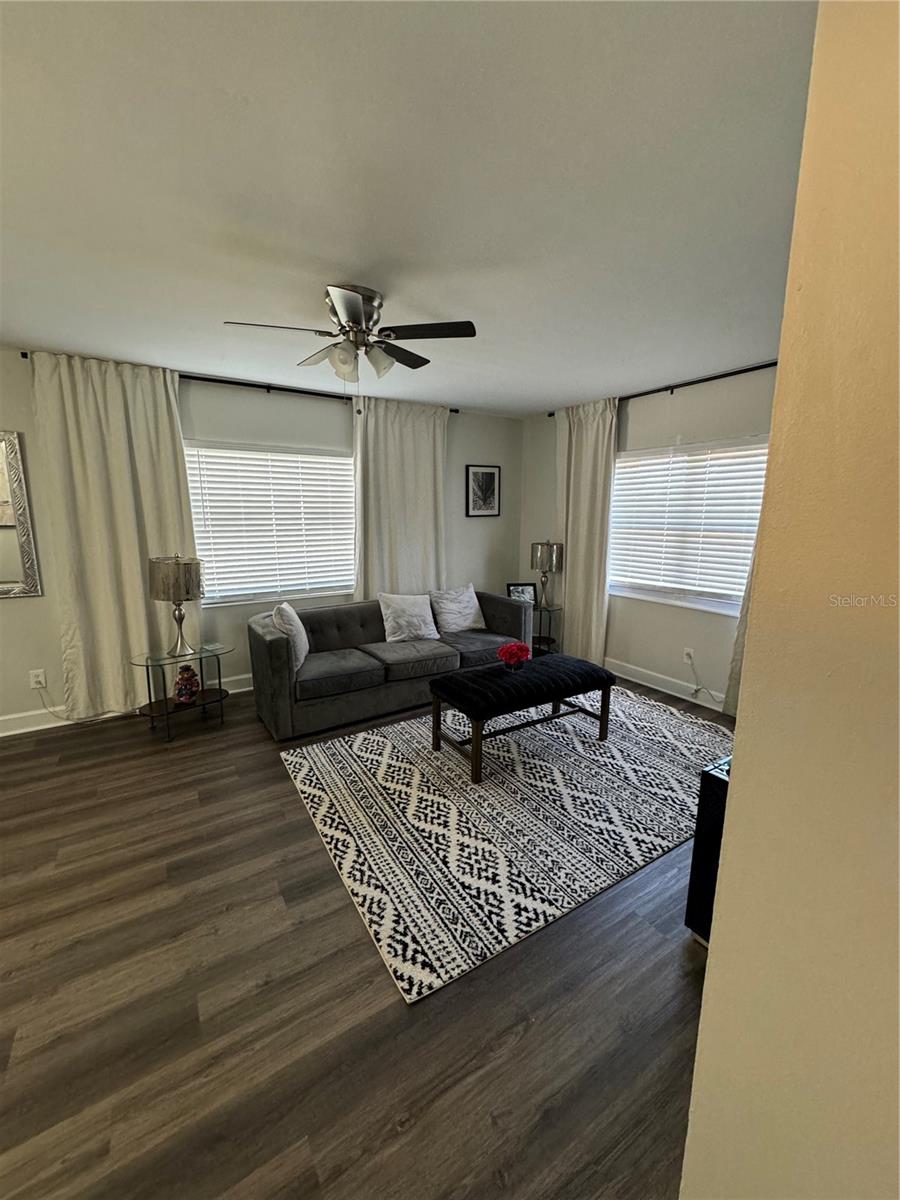 5608 GATEWAY DR — photo 14