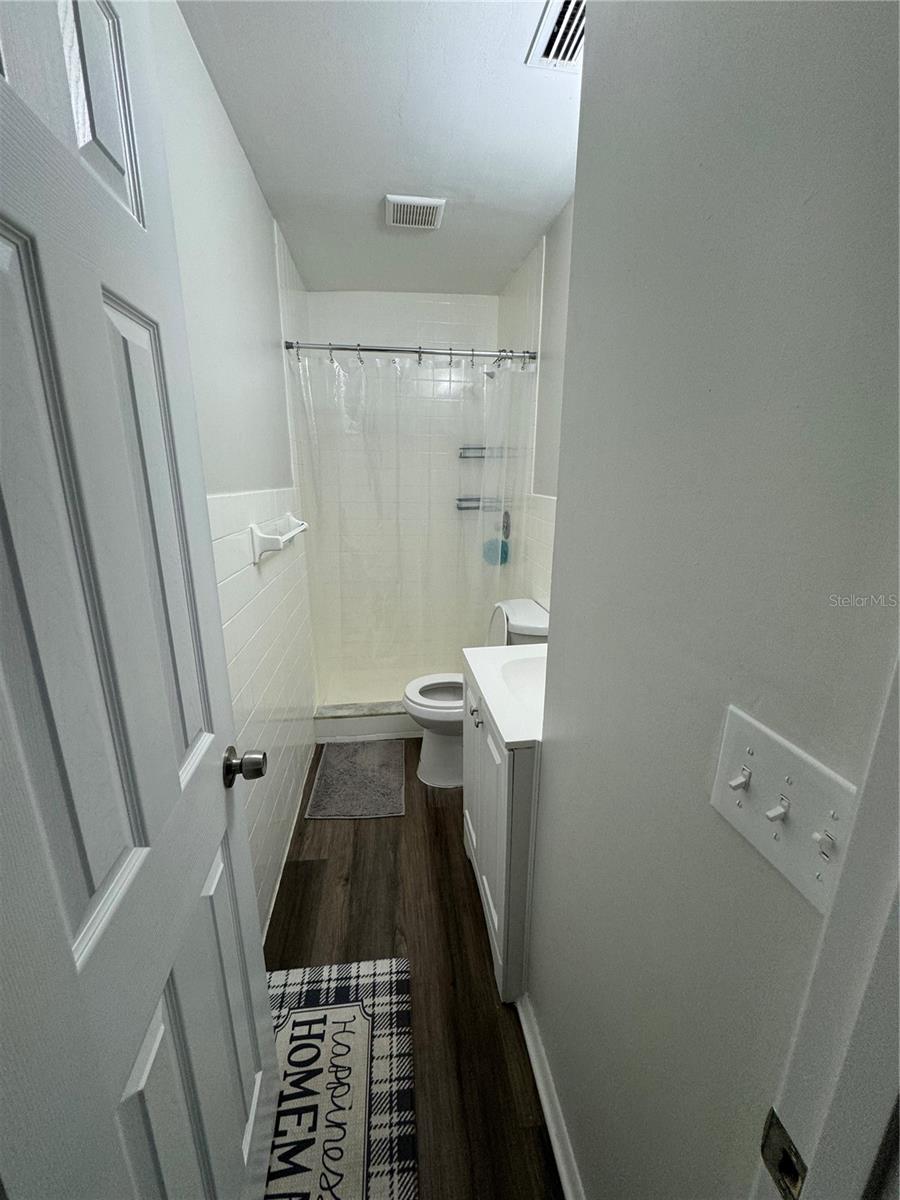 5608 GATEWAY DR — photo 16