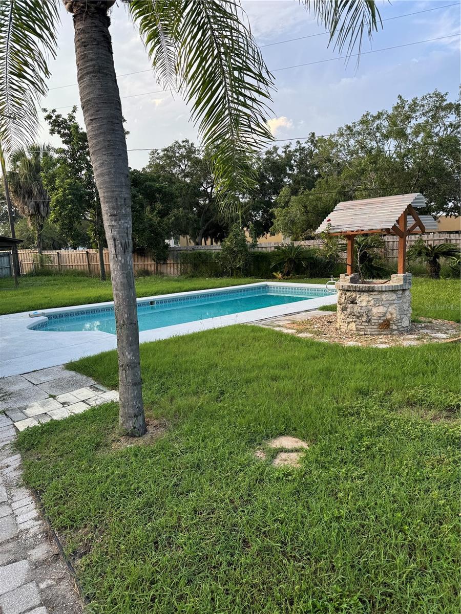 5608 GATEWAY DR — photo 4