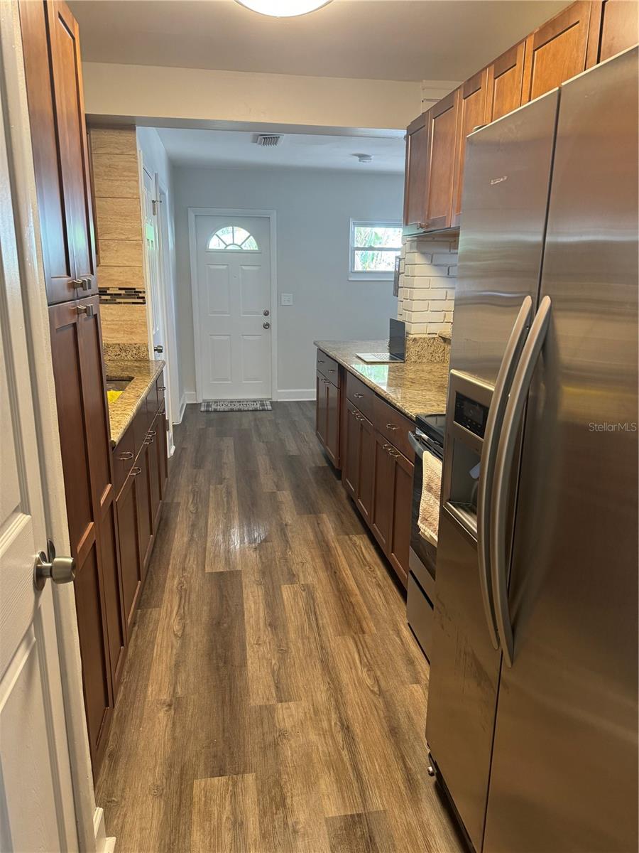 5608 GATEWAY DR — photo 25