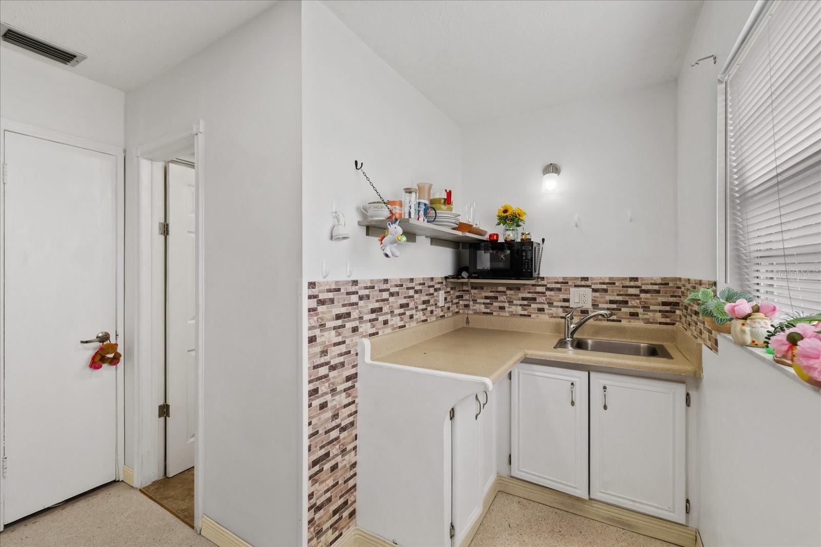 5809 N HALE AVE — photo 53