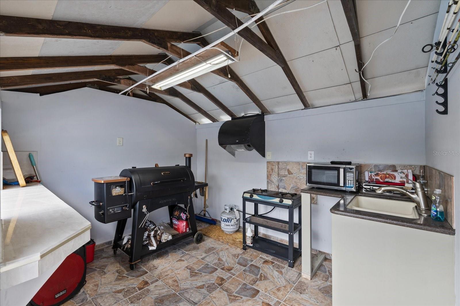 5809 N HALE AVE — photo 33