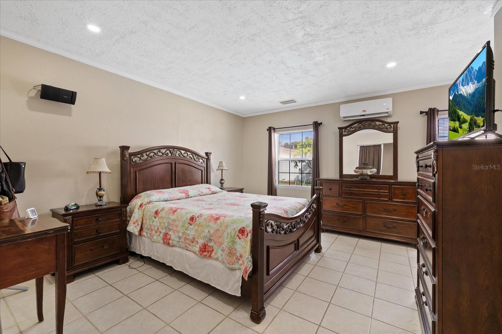 5809 N HALE AVE — photo 17
