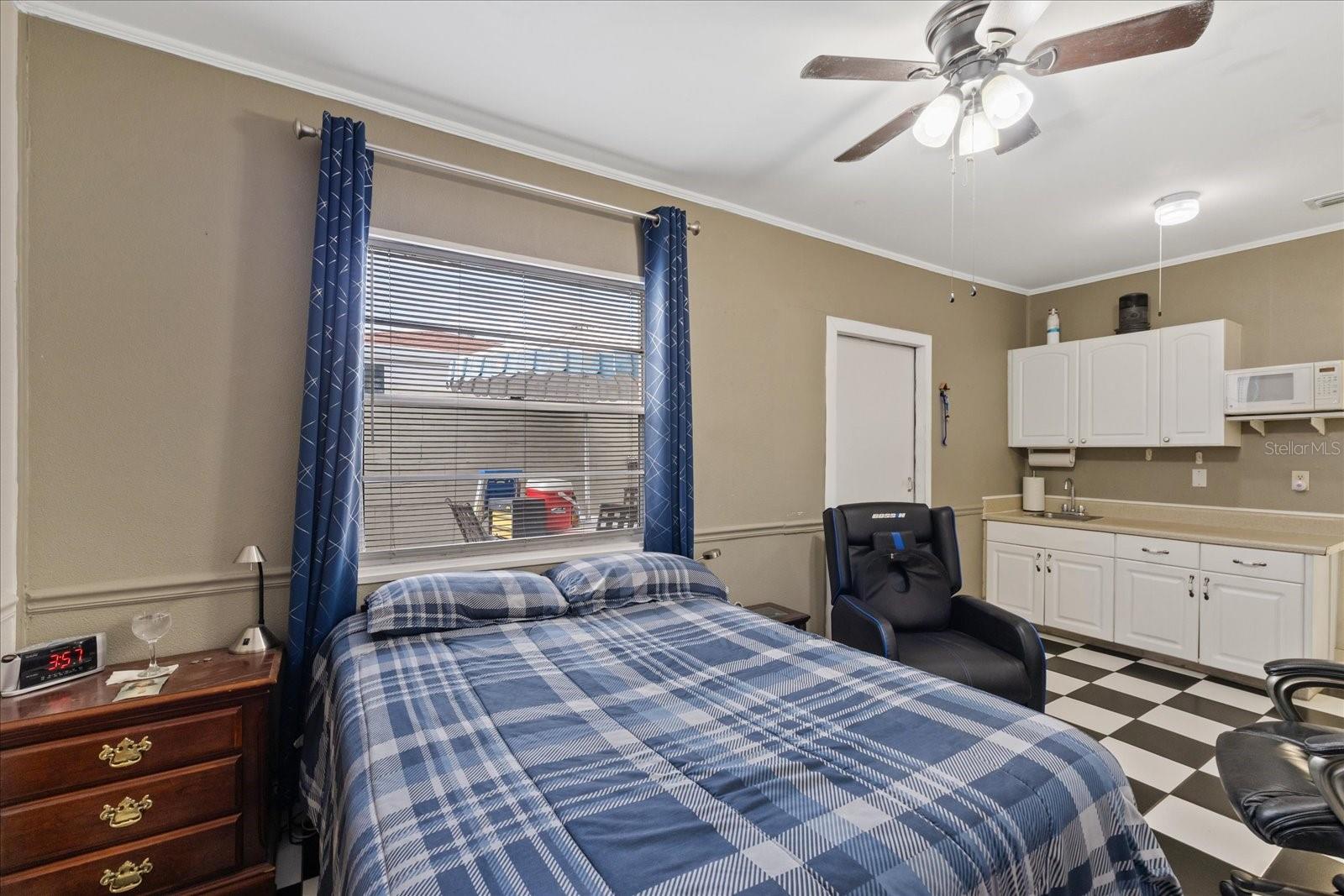 5809 N HALE AVE — photo 12