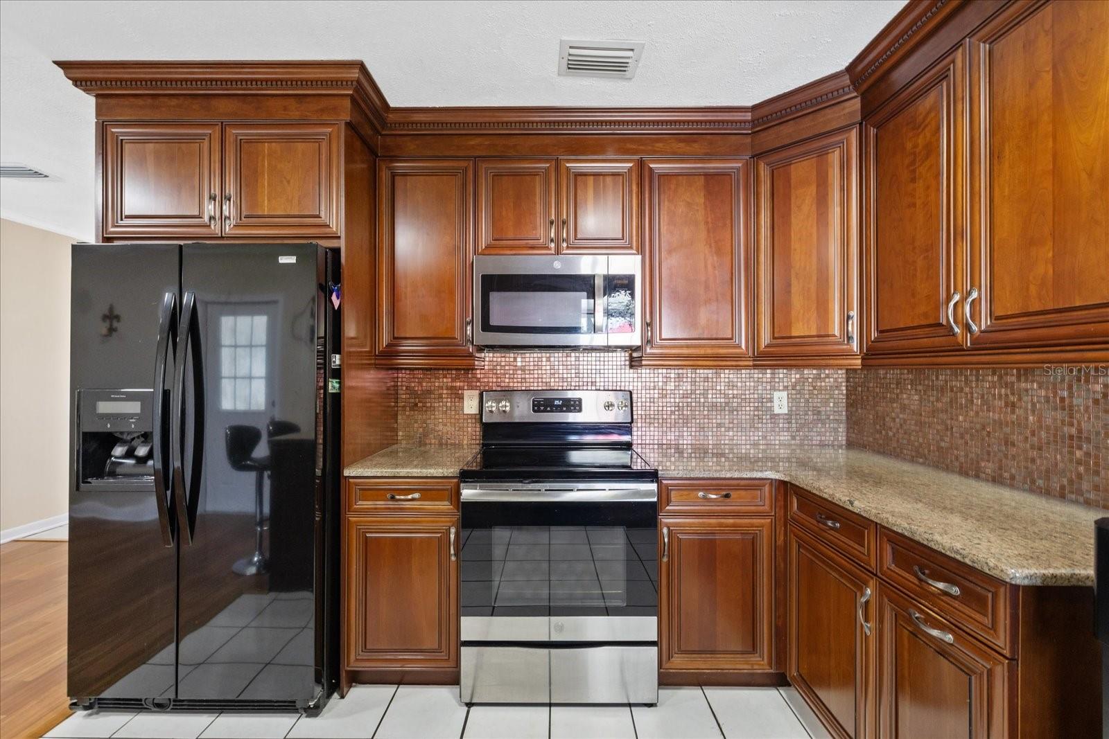 5809 N HALE AVE — photo 10